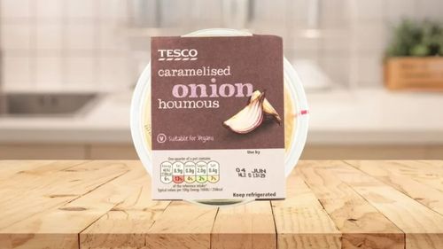 Ecofriendly, dar nici chiar așa. Războiul capacelor de plastic de pe cutiile de humus, în Marea Britanie