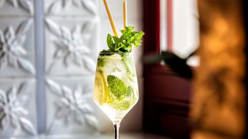 Cocktailul făcut cu vin de Jerez - la modă în această vară în Spania și Europa