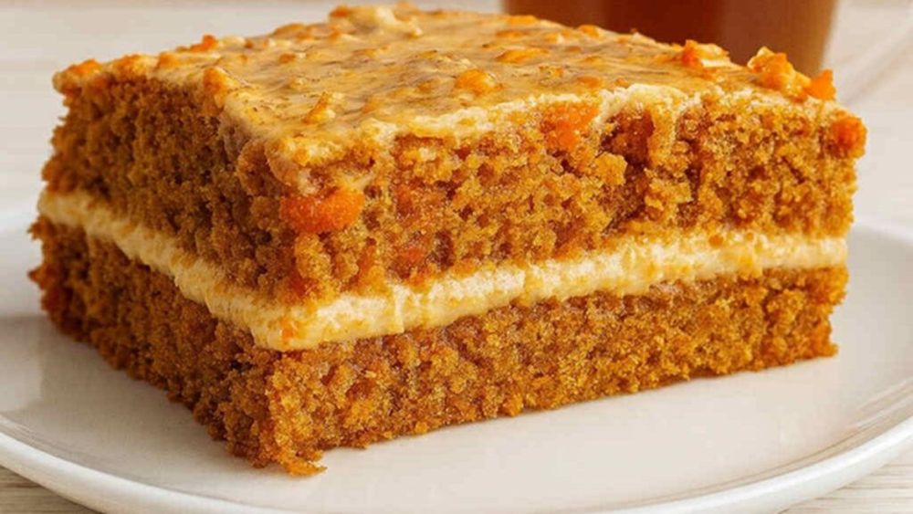 Prăjitura simplă cu morcov / Se prepară fără făină și e ideală pentru un mic dejun savuros