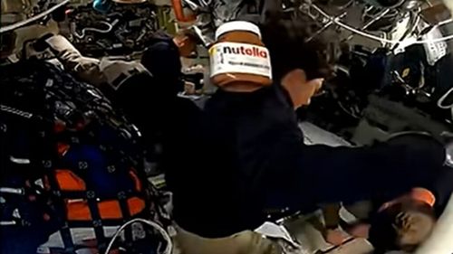 VIDEO | Un borcan de Nutella, vedetă în spațiu / Moment viral surprins în timpul misiunii Artemis II a NASA