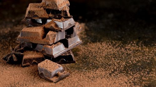 Cum alegi cea mai bună ciocolată neagră, de calitate și sănătoasă / Sfaturile nutriționiștilor pentru desertul perfect și de ce contează calitatea ciocolatei