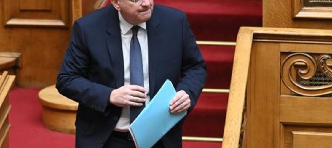 Scandal în Grecia: ministrul adjunct al Agriculturii demisionează după acuzații privind lipsa studiilor necesare/ Mandatul său a durat 3 săptămâni!