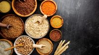 8 cereale integrale care pot ajuta la reducerea colesterolului / Ce recomandă nutriționiștii pentru sănătatea inimii