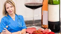 Sucurile îndulcite, alimentele ultraprocesate si alcoolul, cei mai mari dușmani ai siluetei. Dr Laura Panait : Pot influența rezultatele analizelor și evoluția anumitor boli
