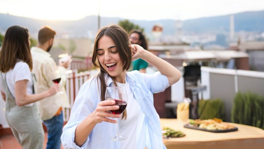 Un toast pentru vară: Arezan, vinul cu care începi și termini orice petrecere