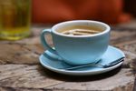 Colagen în cafeaua de dimineață. De ce tot mai multe femei de peste 40 de ani aleg această rutină simplă de îngrijire