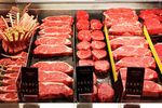 Nu cumpăra niciodată carnea de vită dacă simți acest miros. Avertismentul unui specialist: „O friptură proaspătă nu ar trebui să aibă aproape deloc miros”