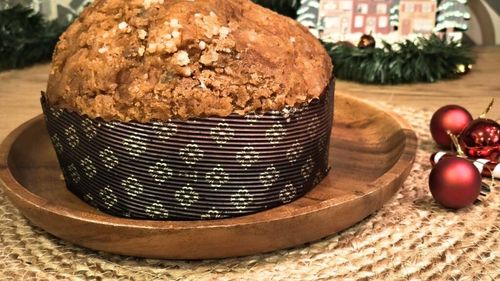 VIDEO | Panettone este un dulce tradițional de Crăciun și pentru spanioli/ Care sunt chefii celebri care fac din acest desert de sărbătoare o artă gastronomică