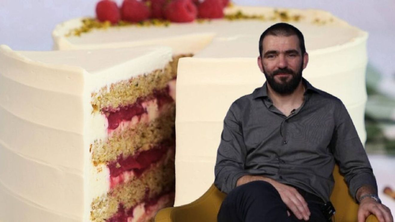 VIDEO | Candy Bar | Fisticul și zmeura, în topul preferințelor românilor/ Robert Eisler, cofetar artizanal: „Tortul cu fistic și zmeură e cel mai cerut”