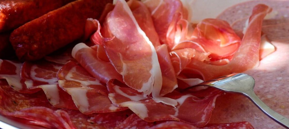 VIDEO | ABC în bucătărie | Cum se feliază un jamon spaniol? Tehnica recomandată de chef Traian Galleguillos