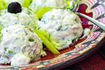Populara salată bulgărească Snejanka, tzatziki grecesc și salata horiatiki, pe primele trei locuri ale ghidul culinar global TasteAtlas