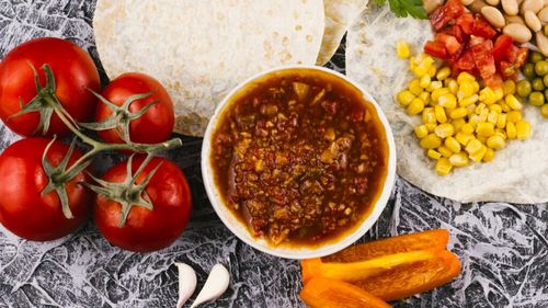 Echilibrul alimentar este esenţial / Postul nu înseamnă cură cu pâine şi zacuscă, susține DSP Sibiu / Ce alimente recomandă specialiștii în această perioadă