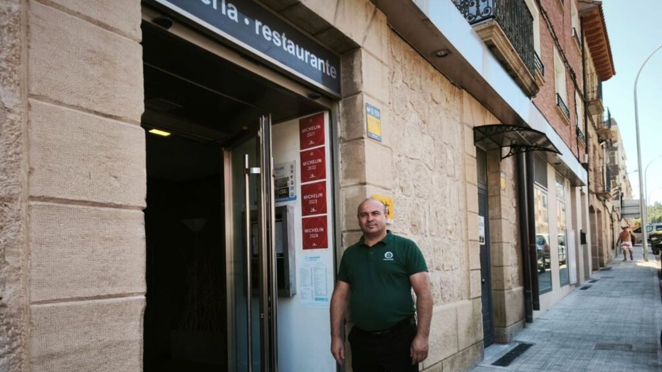 VIDEO | De la Sarmale la Tapas - Ep. 4 | Daniel Chereș, proprietar al unui restaurant din Aragon, cu patru nominalizări Michelin BIB Gourmand: „Ultima generație a familiei care a înființat acest local mi l-a oferit mie”/ Dacă ar fi să introducă în meniul restaurantului un preparat românesc, ar opta pentru ardei umpluți