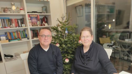 VIDEO | Dialoguri pe toate gusturile | Actorul Marius Florea Vizante: „Șansa face că noi, actorii, nu avem de multe ori treabă dimineața pentru că lucrăm în a doua parte a zilei. Așa că te apuci de gătit. Mă laud că știu să fac niște ciorbe bune”