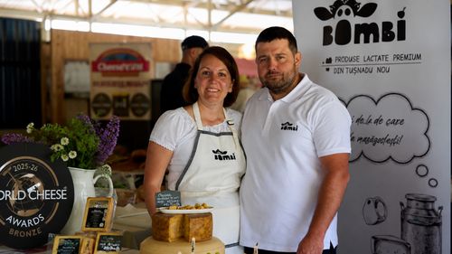 VIDEO | Bömbi, brandul de lactate premium din Tușnad, ajuns pe podiumul mondial al bânzeturilor: „Ferma nu este doar un loc de muncă, ci modul nostru de viață”