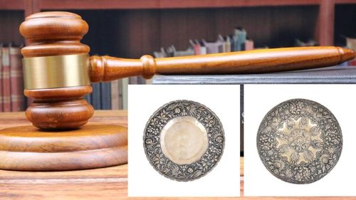 Două platouri și o fructieră de argint, care au aparținut familiei prezidențiale Ceaușescu, scoase la licitație. Au prețuri de pornire între 500 și 2.500 de euro