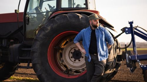 Cerere scăzută pentru cursurile de tractorist agricol, deși salariile în domeniu sunt foarte bune / Unele centre de formare profesională au renunțat la ele