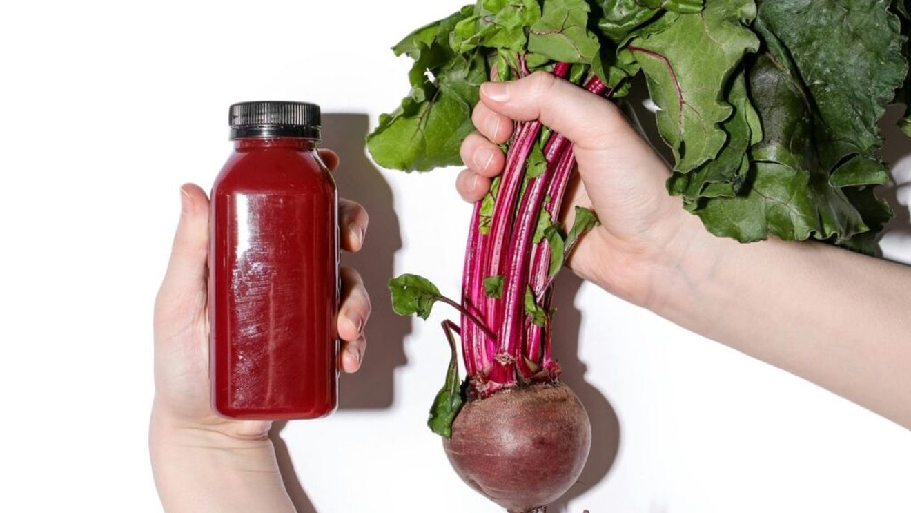 9 motive pentru a introduce sfecla roșie în dieta ta zilnică: Plină de nutrienți, această legumă poate normaliza tensiunea, combate inflamația, sprijină sănătatea creierului, luptă împotriva cancerului și ajută la slăbit