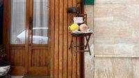 „Pepenele suspendat”, soluția găsită de micii producători din Italia după amenzi de până la 5.000 de euro / O tradiție din Puglia a ajuns în centrul unei dispute
