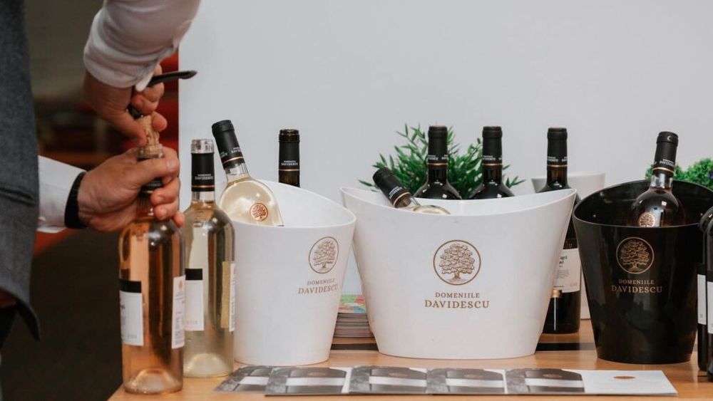 Crama Domeniile Davidescu anunță vânzări de 14 milioane de lei în 2024, în creștere cu 24% față de anul anterior. Compania estimează o creștere de 25% în acest an