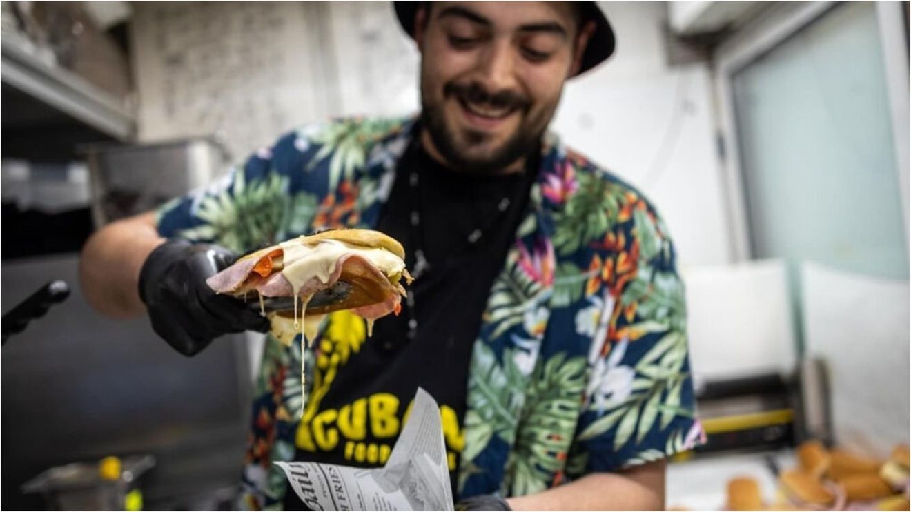 Sibiu: 17 food truck-uri vor oferi mâncare stradală în Parcul Tineretului, la festivalul de muzică VINO