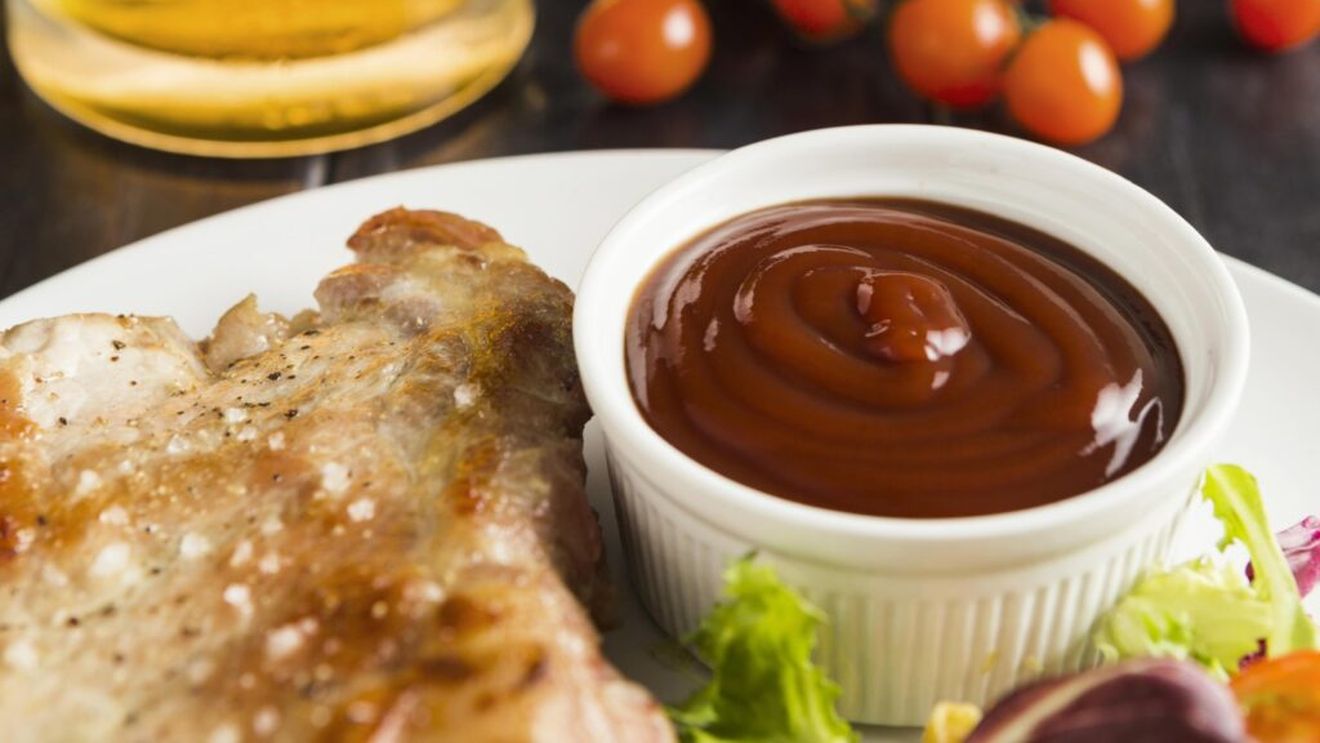 Sos barbecue rapid făcut în casă. Gata în jumătate de oră, se conservă multe zile la frigider