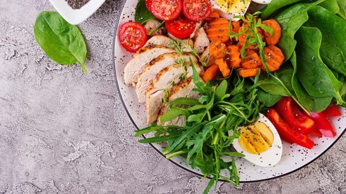 Planul de dietă de 7 zile care îți prelungește viața cu 10 ani/Este specifică „celui mai sănătos sat din lume”, Pioppi, situat în sudul Italiei și este protejată UNESCO/Este considerată originea dietei mediteraneene