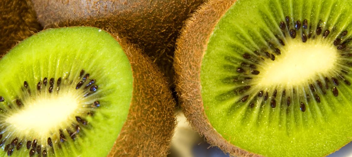 Cum se păstrează corect kiwi: greșeala pe care o faci fără să îți dai seama și care îi schimbă gustul