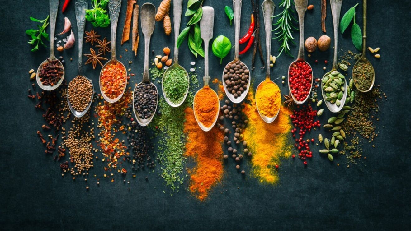 Buzău: Stand cu mirodenii din India la „Noaptea Muzeelor”, cu cel mai scump condiment din lume