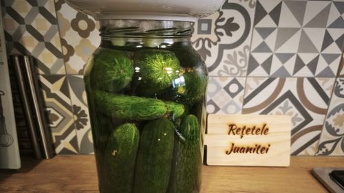 Rețetele Juanitei | Castraveți covăsiți, pripiți sau murați la soare/ Durează între trei și cinci zile să obținem aceste murături de vară