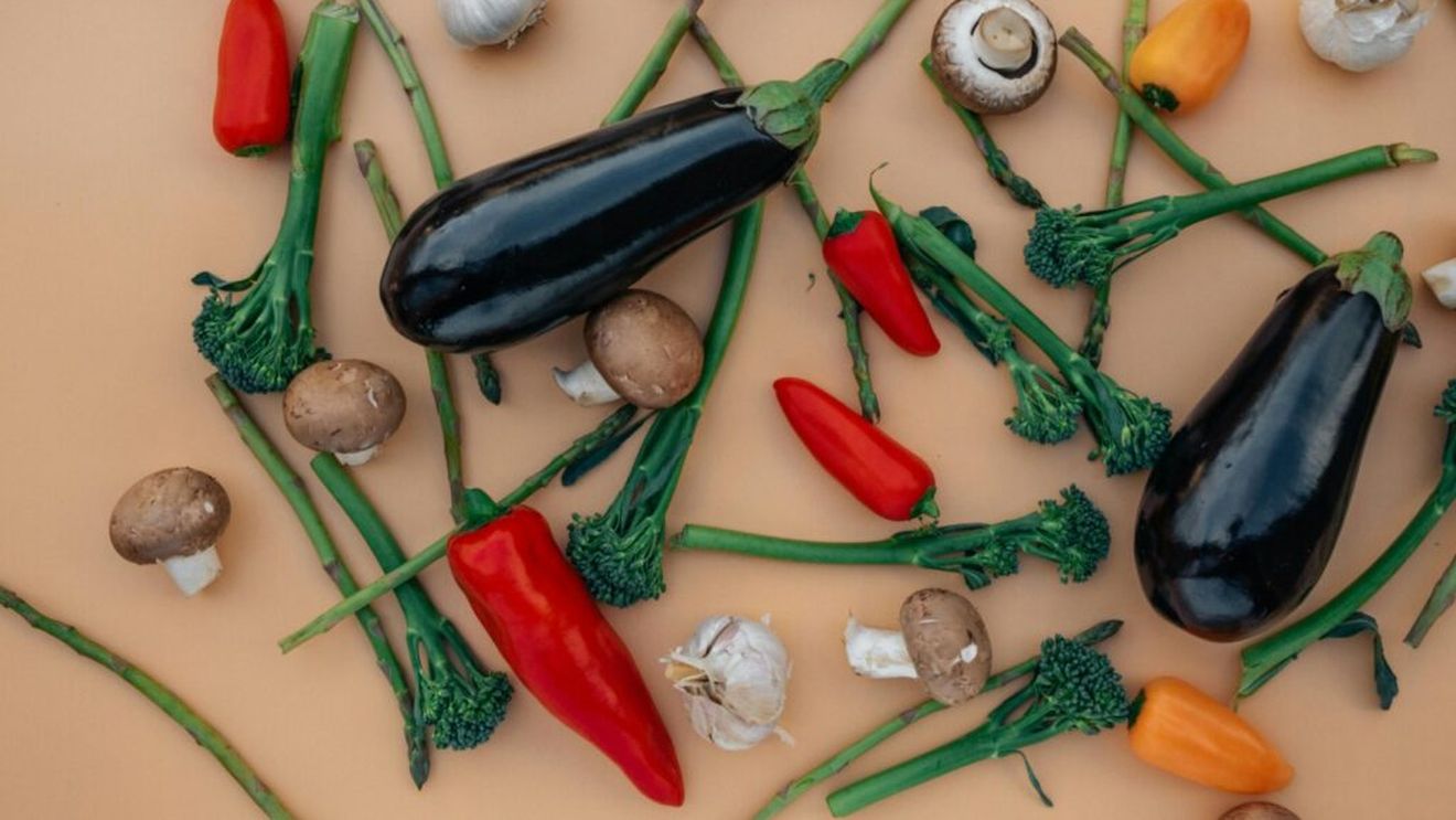 Știai că vinetele sunt, de fapt, fructe? / Sunt bogate în nutritenți, sărace în calorii și ar putea ajuta la tratarea multor tipuri de cancer, la normalizarea glicemiei și la întreținerea sănătății inimii