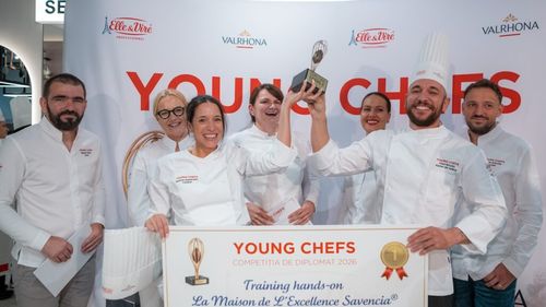 Tinerii cofetari Sabina Sopterean și Vlad Niculici, câștigătorii Young Chefs 2026 / Chef Ana Consulea: „Anul acesta a fost în centru un desert care ne evocă multe amintiri - Diplomatul”