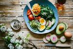 12 alimente antistres pe care să le mănânci seara / Ce recomandă nutriționiștii înainte de culcare
