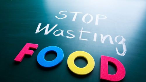 Ziua Internațională împotriva risipei alimentare, marcată pe 29 septembrie / Milioane de oameni flămânzi, în timp ce tone de hrană sunt aruncate / ANSVSA cere consum responsabil