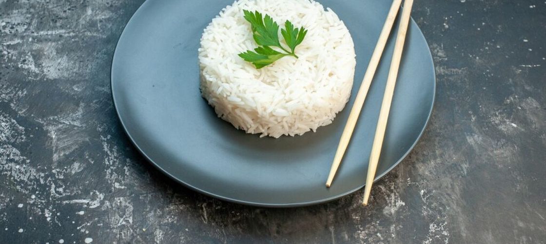 ABC în bucătărie | Cum să fierbi corect orezul pentru ca boabele să rămână nelipicioase și pufoase