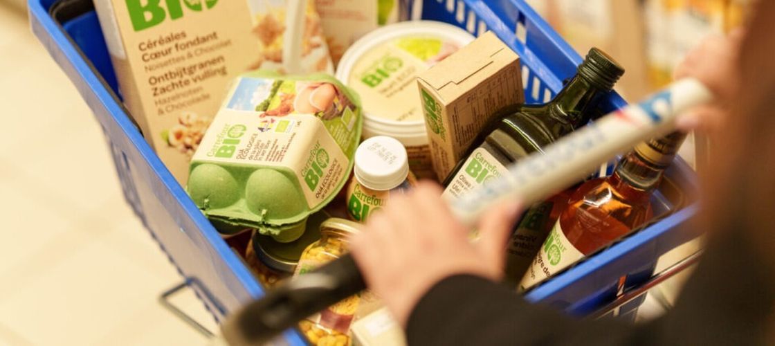 Produsele bio, între modă și realitate economică / De ce ajung consumatorii să plătească mai mult pentru eticheta „ecologic”