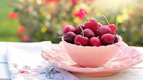 În sud s-au copt deja cireșele de mai și prețurile ar trebui să scadă / Știați că aceste fructe au fost cultivate pentru prima dată lângă Marea Neagră?