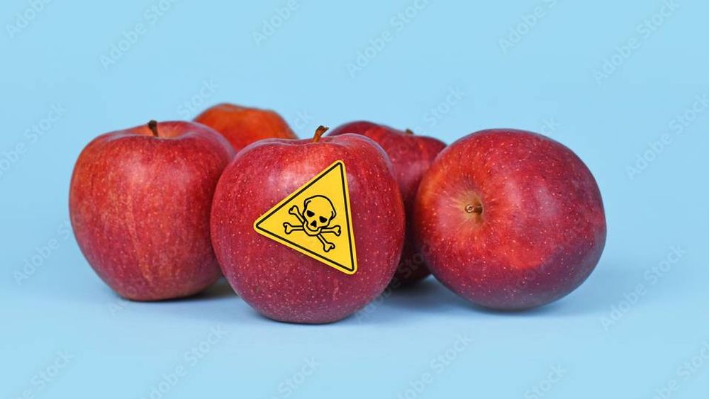 „Cocktail” de pesticide: 80% dintre merele din Spania conțin multiple reziduuri toxice, arată o amplă investigație