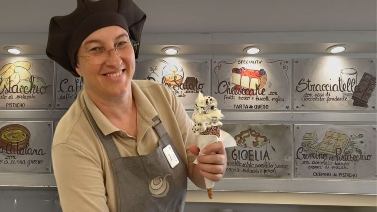 VIDEO | De la Sarmale la Tapas | Când românii aduc un brand italian de succes în Spania și îl transformă într-o afacere înfloritoare: Gelateria Gioelia din Alicante/ Otilia Ioniță (director magazin): „Avem clienți locali, spanioli care ne vizitează constant, dar și foarte mulți turiști europeni și internaționali”