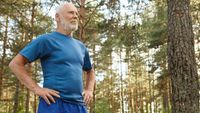 De ce balonarea devine mai frecventă după 50 de ani / Ce recomandă experții pentru un abdomen mai „ușor” dimineața