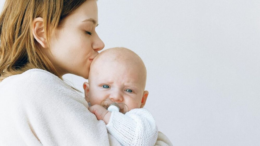 Opt băuturi care le pot ajuta pe proaspetele mămici să piardă în  greutate după naștere / Sunt preparate din ingrediente naturale și previn balonarea, îmbunătățesc digestia, reglează nivelul zahărului din sânge și ajută la slăbit