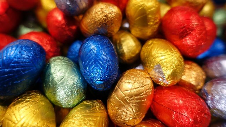 Italia: Ouă de Paște cu viermi, descoperite de elevi într-o fabrică de dulciuri / Unitatea a fost închisă de autorități