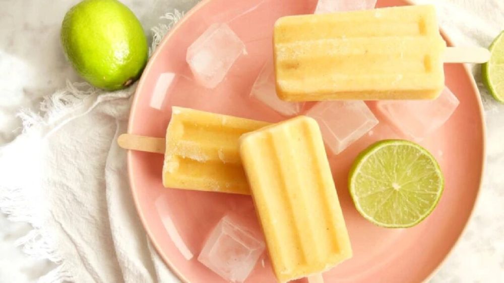 Ceva dulce/Înghețată pe băț cu mango și cocos/Rețeta delicioasă și sănătoasă, cu doar câteva ingrediente