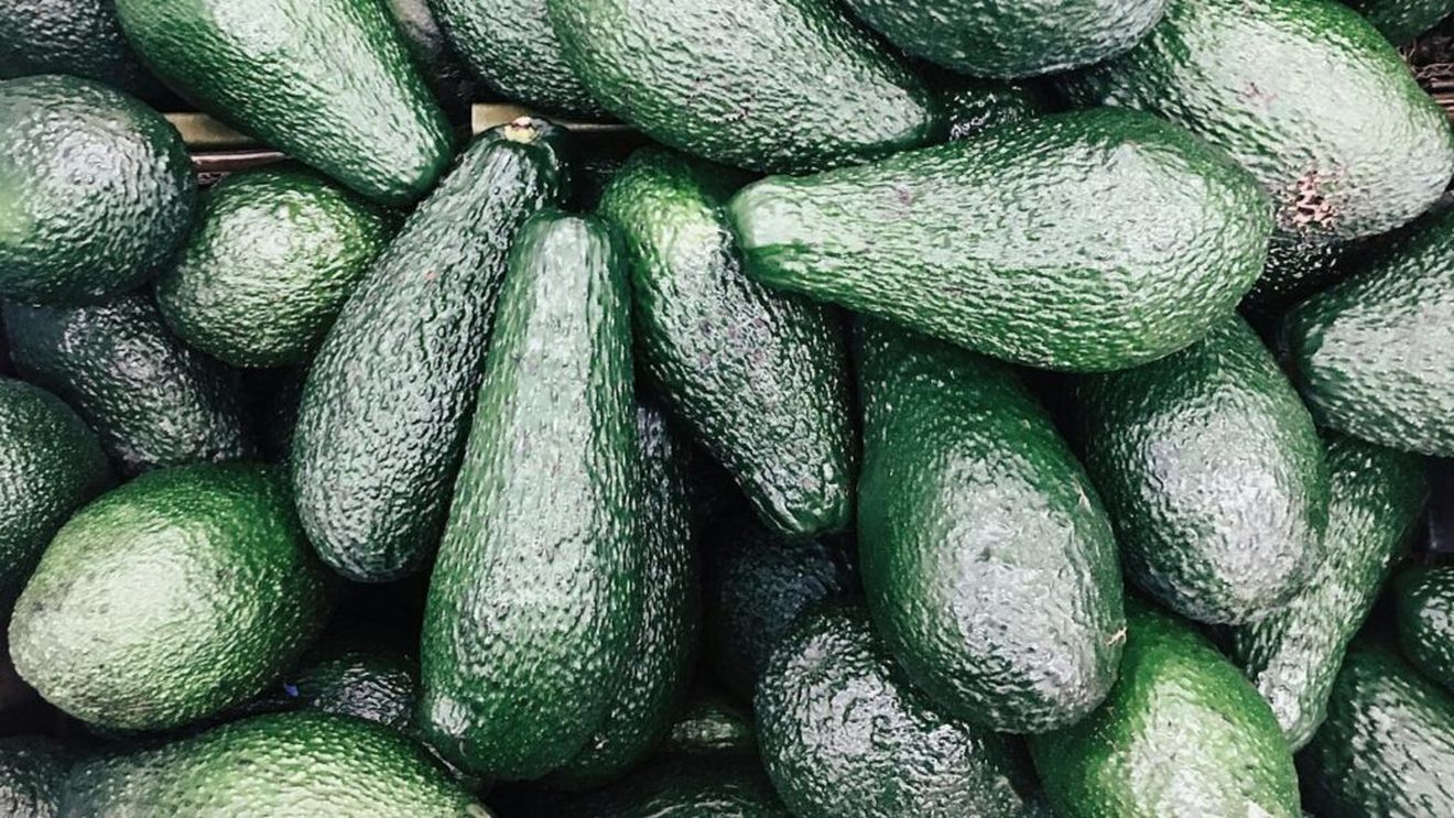 Cum se păstrează corect avocado ca să nu se înnegrească prea repede / Trucul dezvăluit de Martha Stewart