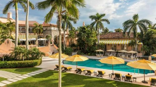 „Și acum, să ne rugăm pentru Donald Trump”. Povestea cu accente suprarealiste a unei mese festive de la Mar-a-Lago organizată de comunitatea catolică, în luna martie 2024, spusă de un chef italian prezent la eveniment