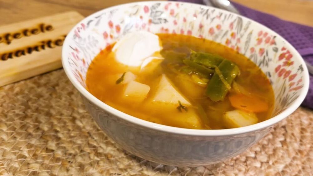 VIDEO | Rețetele Juanitei | Ciorbă de cartofi și fasole verde/ Cum pregătești rapid și cu ingrediente ieftine un „comfort food” de vreme rece