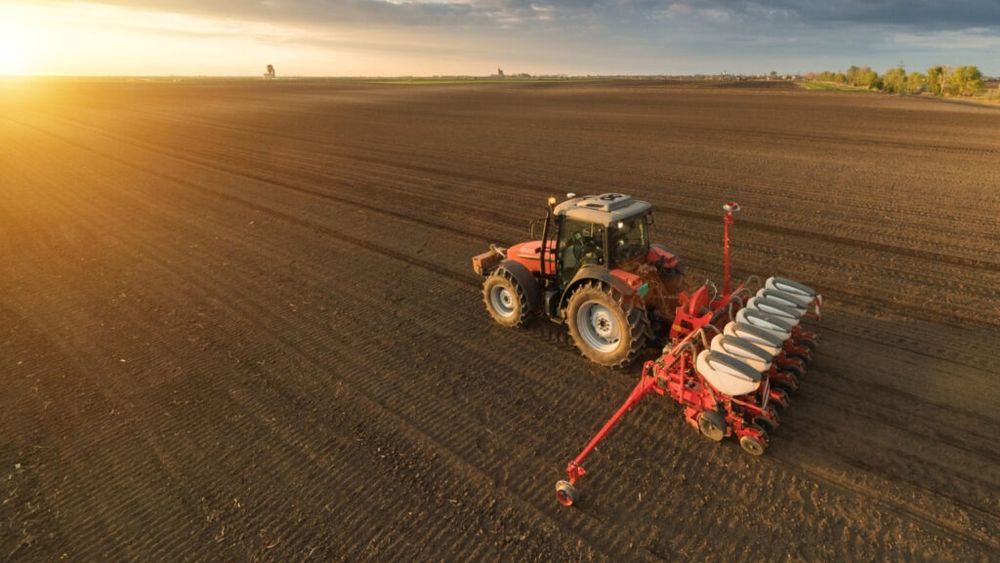 Până pe 31 decembrie se mai pot depune cererile de finanțare pentru motorina utilizată în agricultură, pentru 2025, transmite APIA