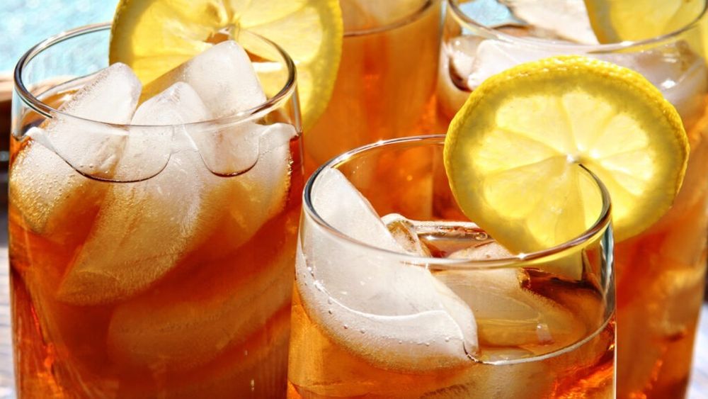 5 ceaiuri reci pe care să le faci acasă în mai puțin de 10 minute / Combinații cu ceai verde, rooibos sau ceai de mușețel