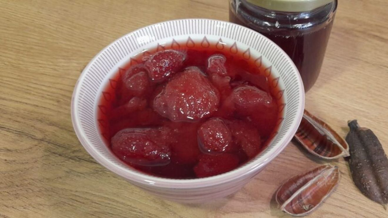Rețetele Juanitei. Dulceață de căpșuni, rețeta simplă. Durează mai mult pregătirile decât fierberea propriu-zisă a fructelor