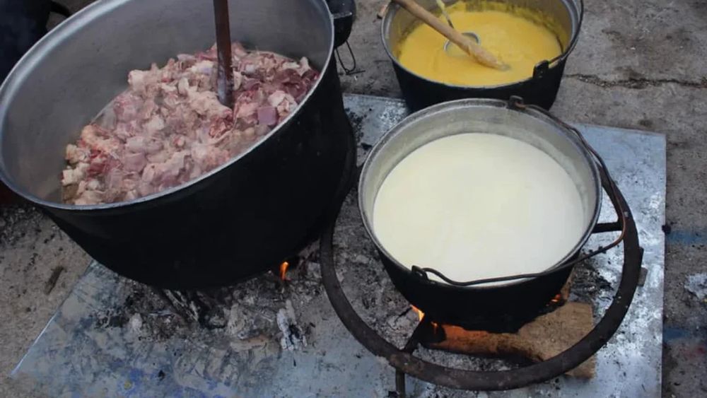 Festivalul Tocanului de Novaci, organizat între 11 și 12 octombrie / Evenimentul, dedicat preparatului tradițional certificat de OSIM și considerat simbol culinar al zonei
